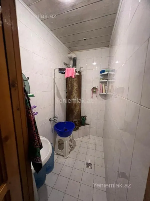 Satılır 2 otaqlı köhnə tikili 60 m²
