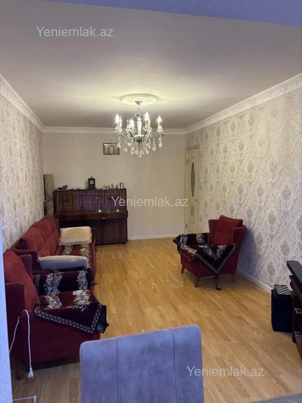 Satılır 3 otaqlı köhnə tikili 75 m²