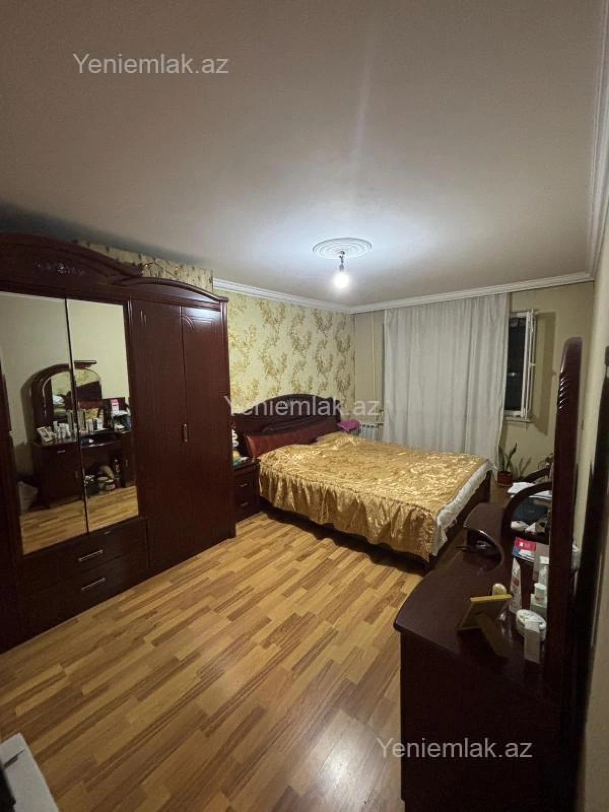 Satılır 3 otaqlı köhnə tikili 75 m²