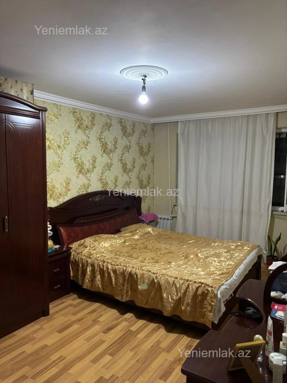 Satılır 3 otaqlı köhnə tikili 75 m²