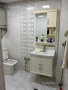 Satılır 3 otaqlı köhnə tikili 75 m²