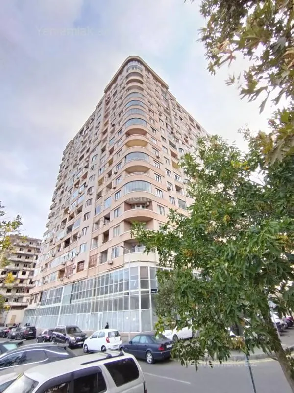 Satılır 3 otaqlı yeni tikili 155 m²
