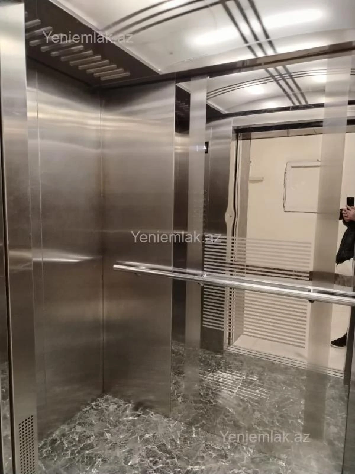 Satılır 3 otaqlı yeni tikili 155 m²