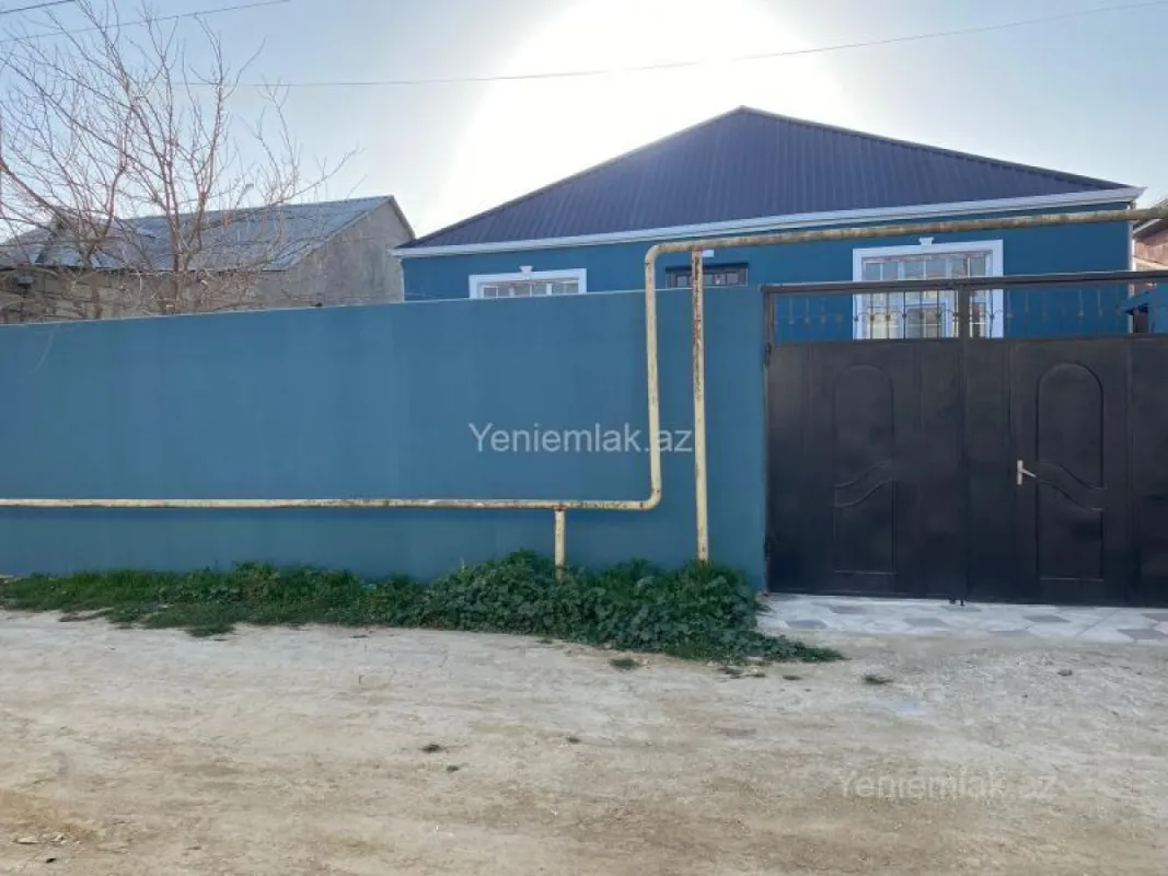Satılır 3 otaqlı həyət evi 100 m²