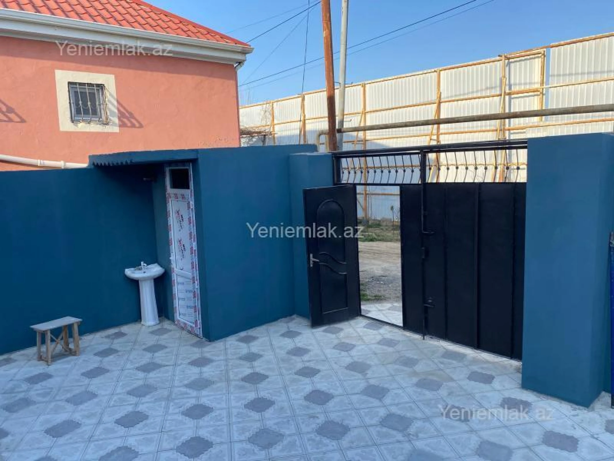 Satılır 3 otaqlı həyət evi 100 m²