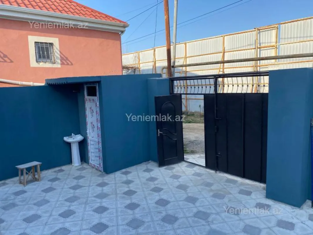 Satılır 3 otaqlı həyət evi 100 m²