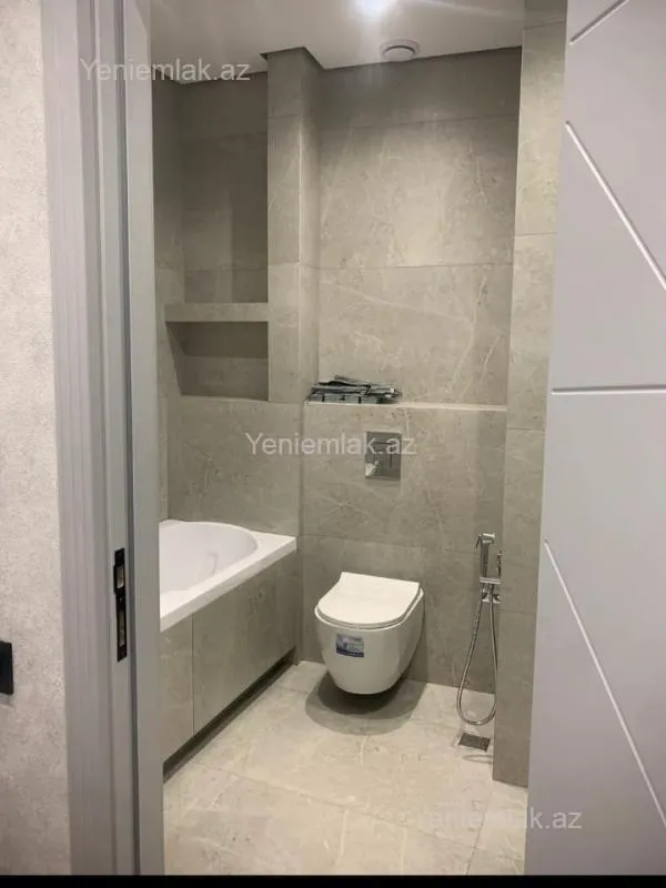 Satılır 4 otaqlı yeni tikili 182 m²