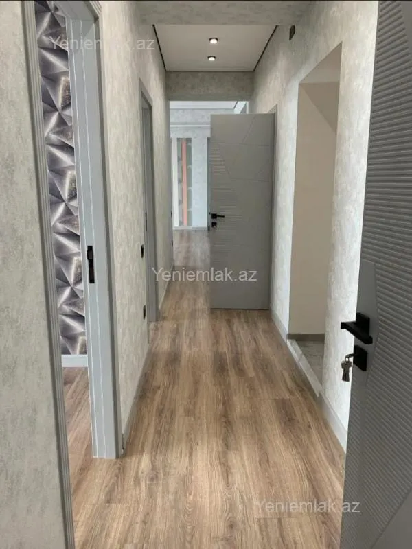 Satılır 4 otaqlı yeni tikili 182 m²