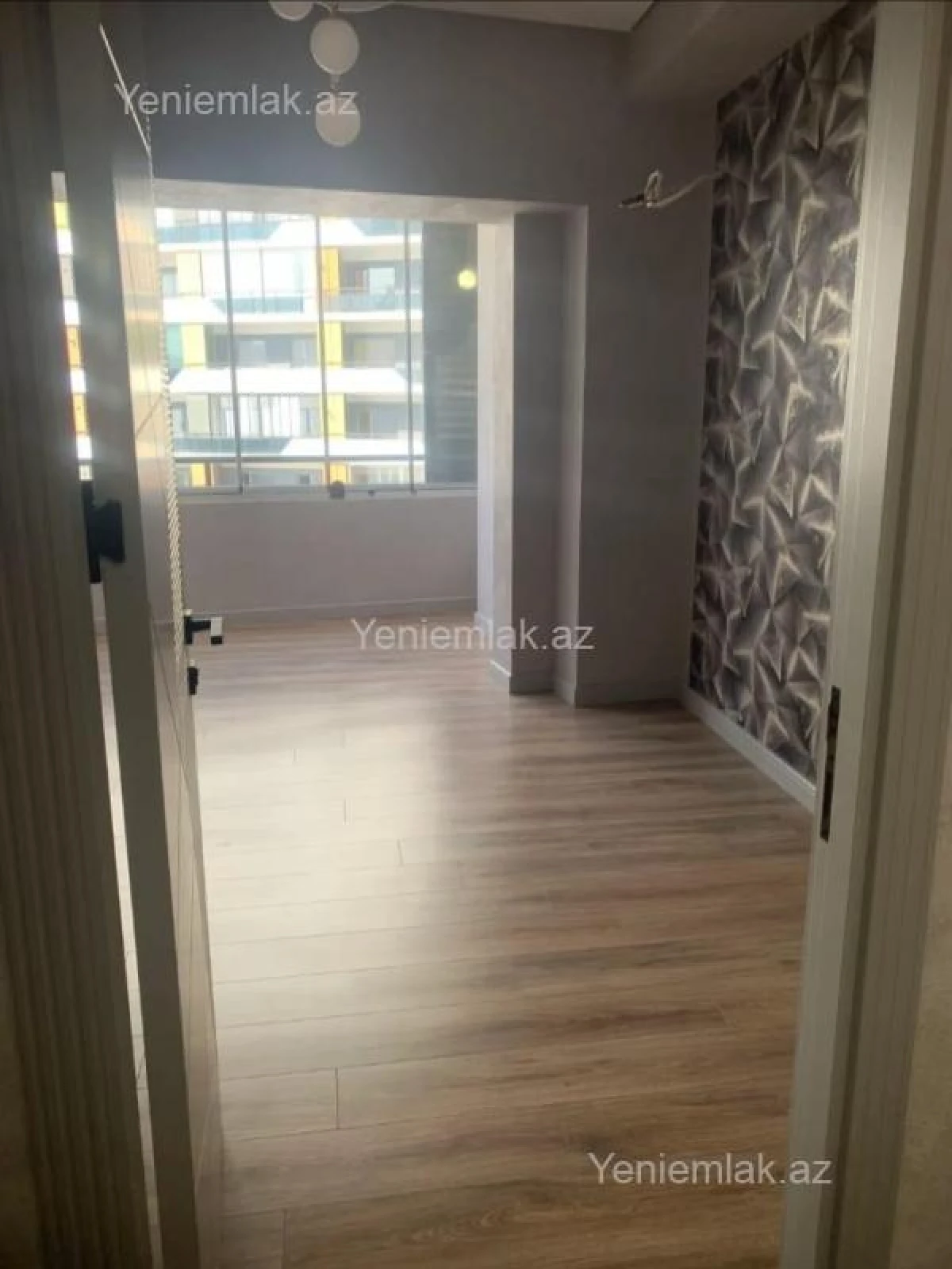 Satılır 4 otaqlı yeni tikili 182 m²