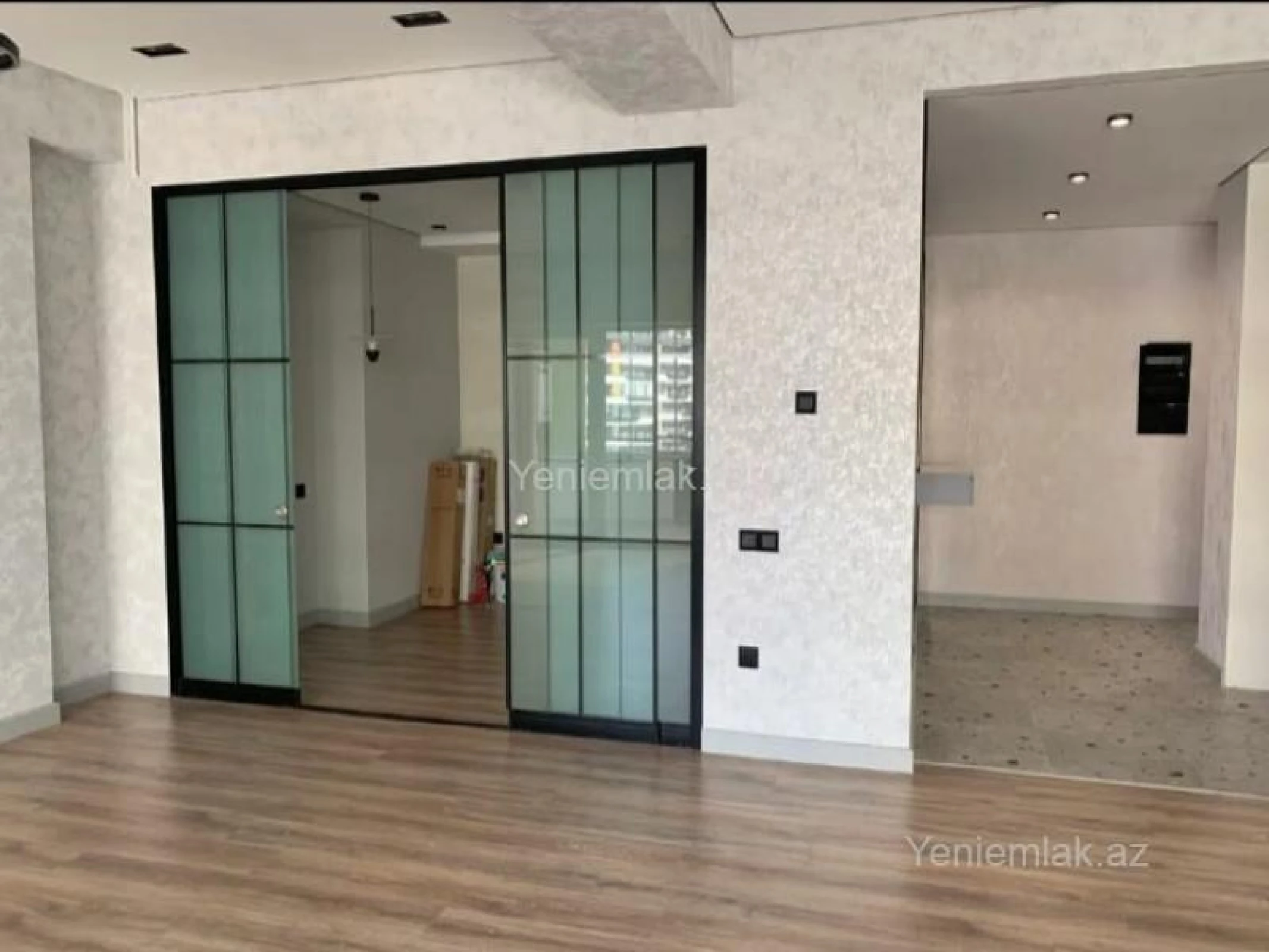 Satılır 4 otaqlı yeni tikili 182 m²