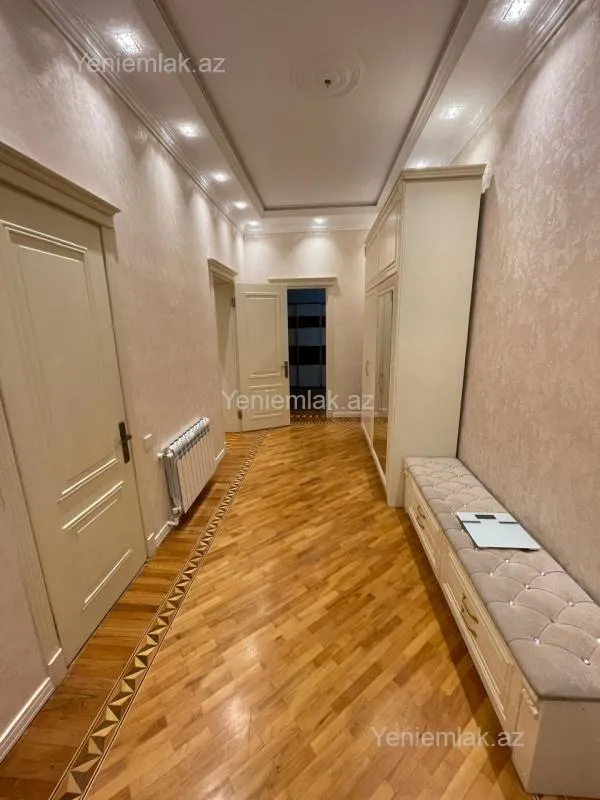 Satılır 3 otaqlı köhnə tikili 95 m²