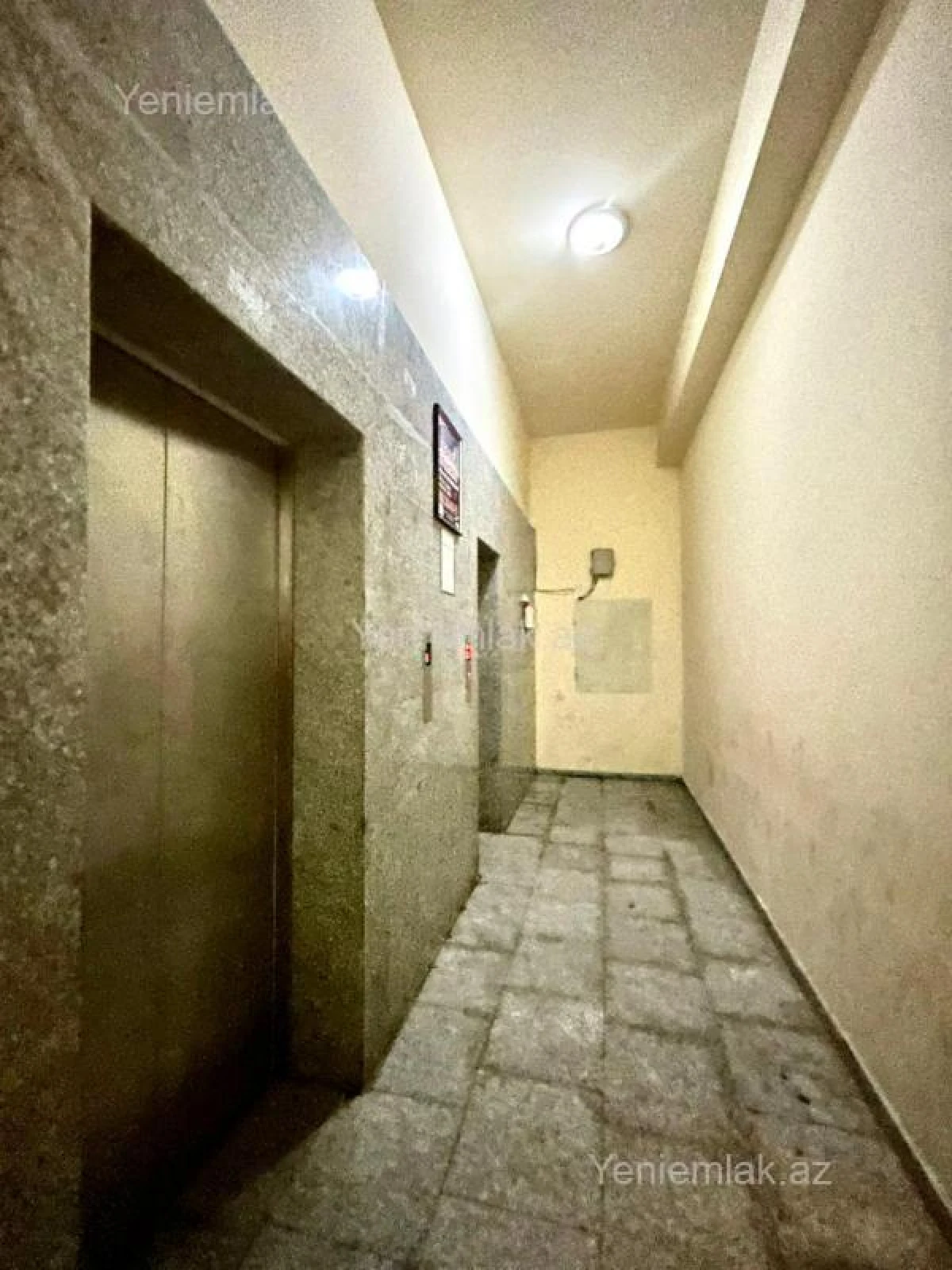 Satılır 3 otaqlı yeni tikili 105 m²