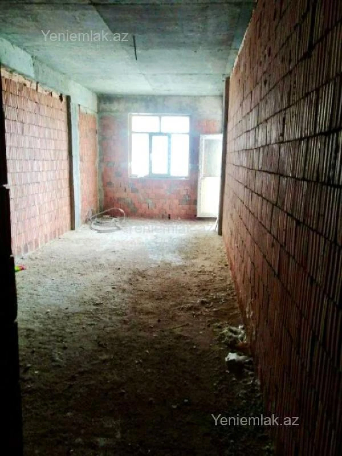 Satılır 3 otaqlı yeni tikili 105 m²