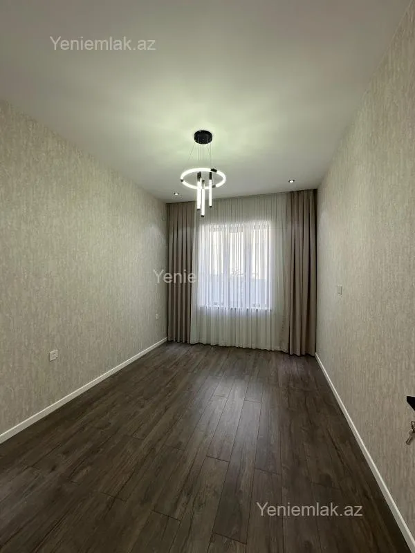 Satılır 4 otaqlı həyət evi 180 m²