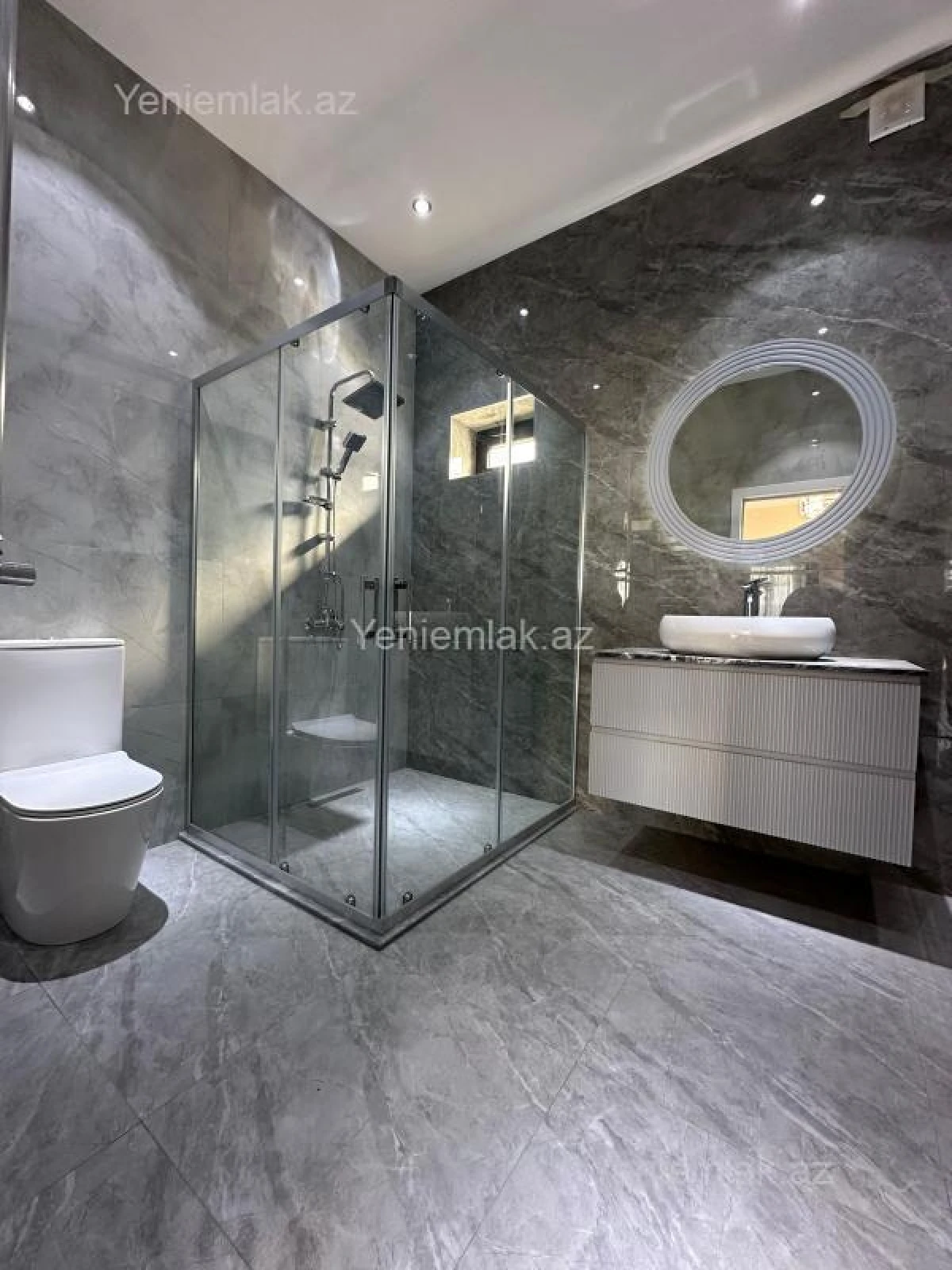 Satılır 4 otaqlı həyət evi 180 m²