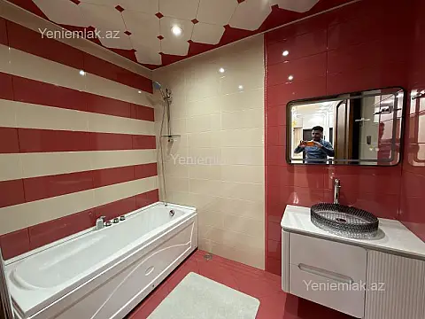 Satılır 3 otaqlı yeni tikili 139 m²