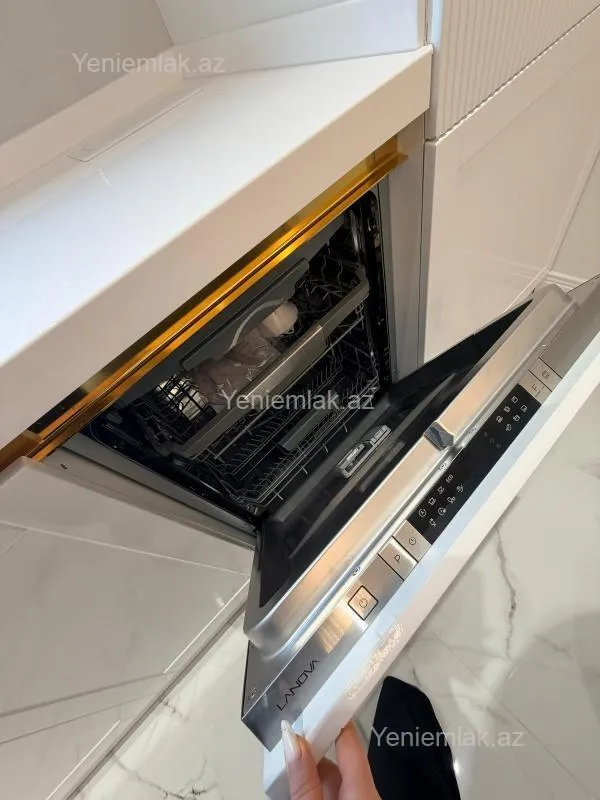 Satılır 3 otaqlı yeni tikili 86 m²