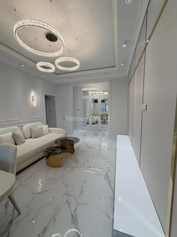 Satılır 3 otaqlı yeni tikili 86 m²