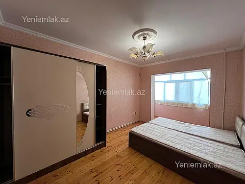 Satılır 2 otaqlı köhnə tikili 65 m²