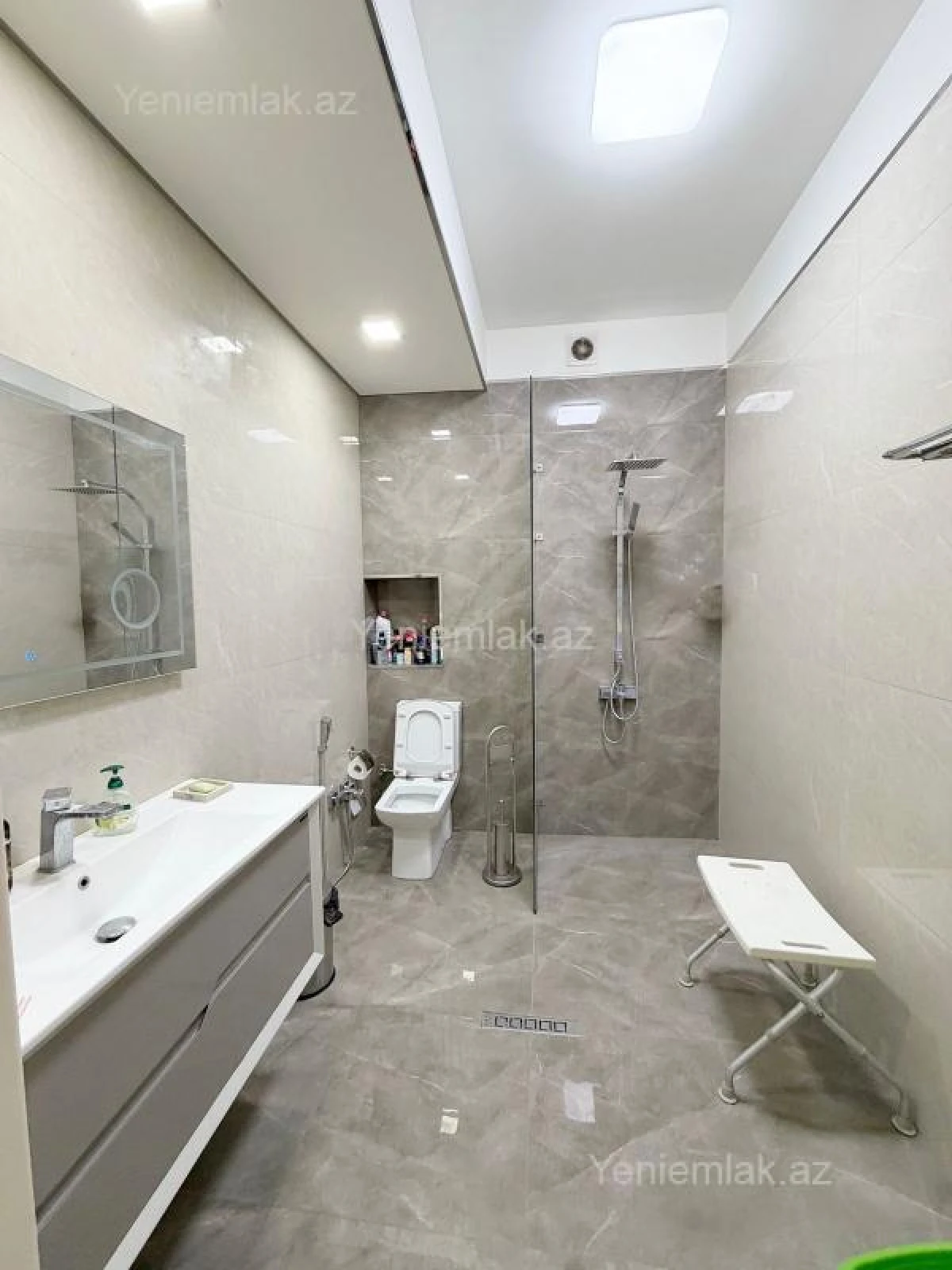 Satılır 2 otaqlı yeni tikili 100 m²