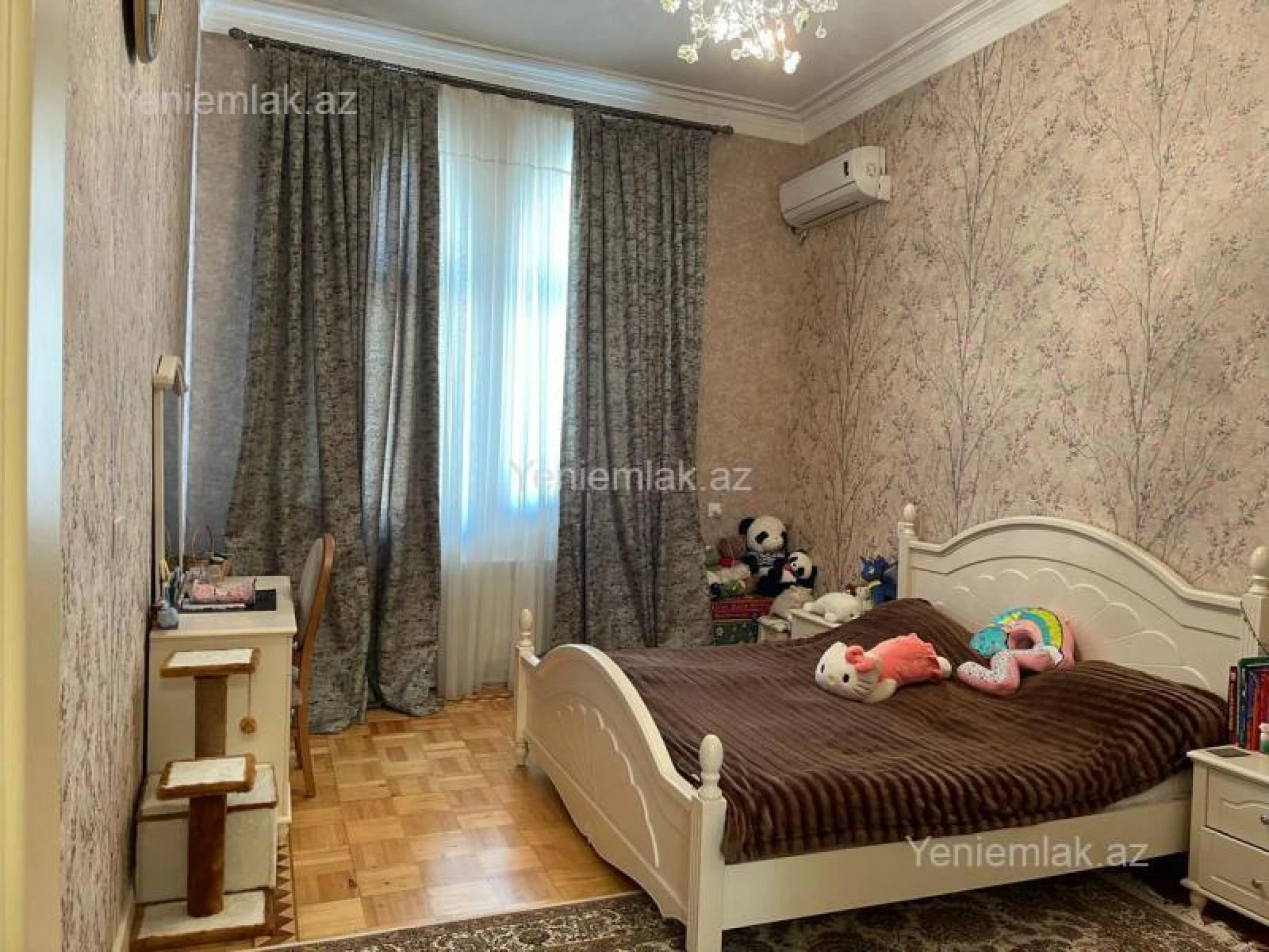 Satılır 3 otaqlı köhnə tikili 100 m²