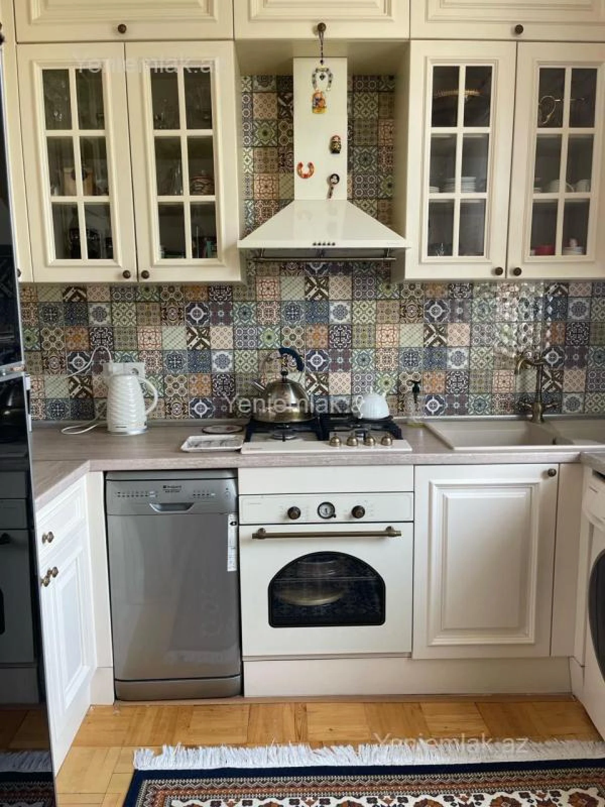 Satılır 3 otaqlı köhnə tikili 100 m²