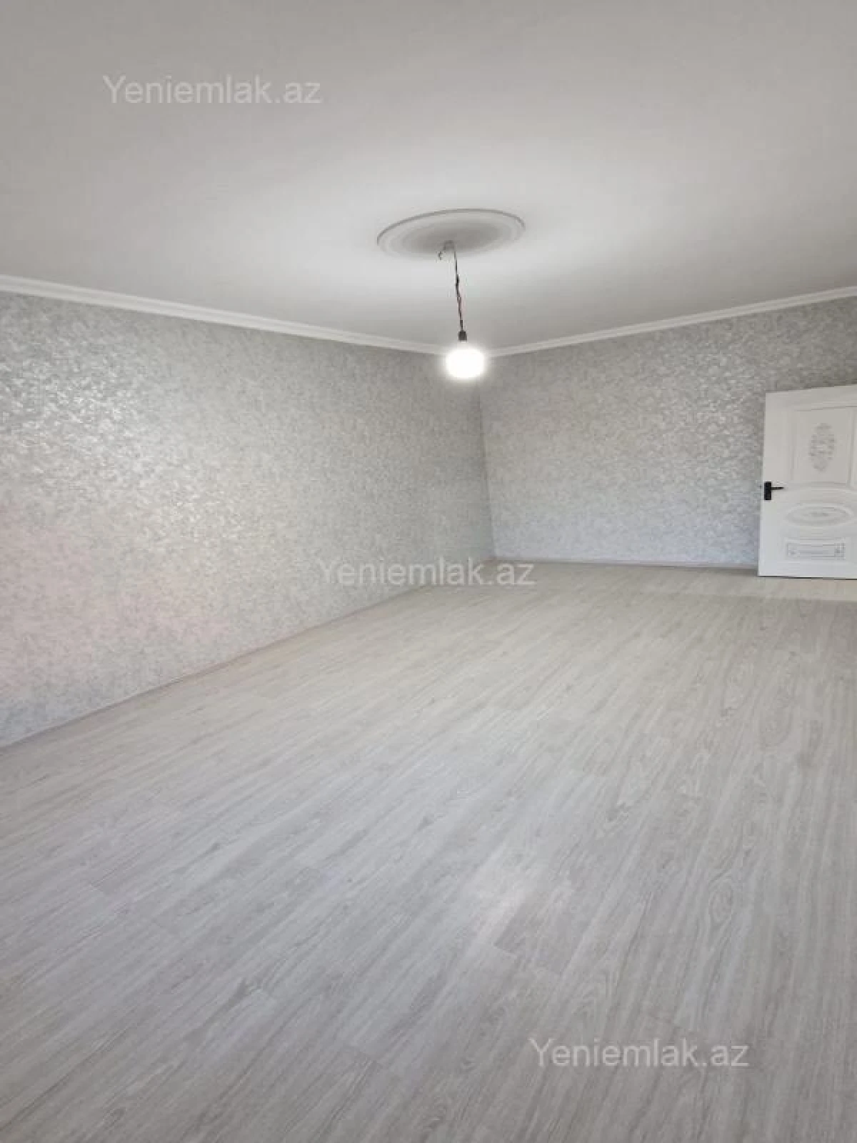 Satılır 2 otaqlı köhnə tikili 42 m²
