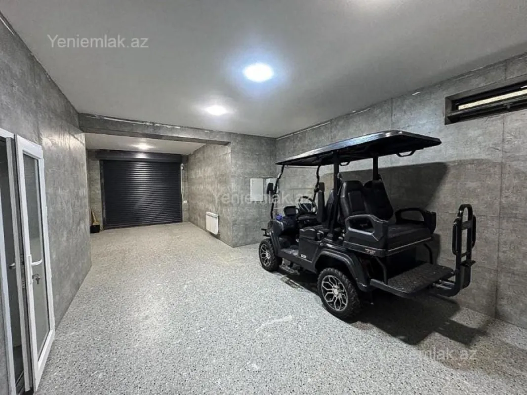 Satılır 8 otaqlı həyət evi 335 m²