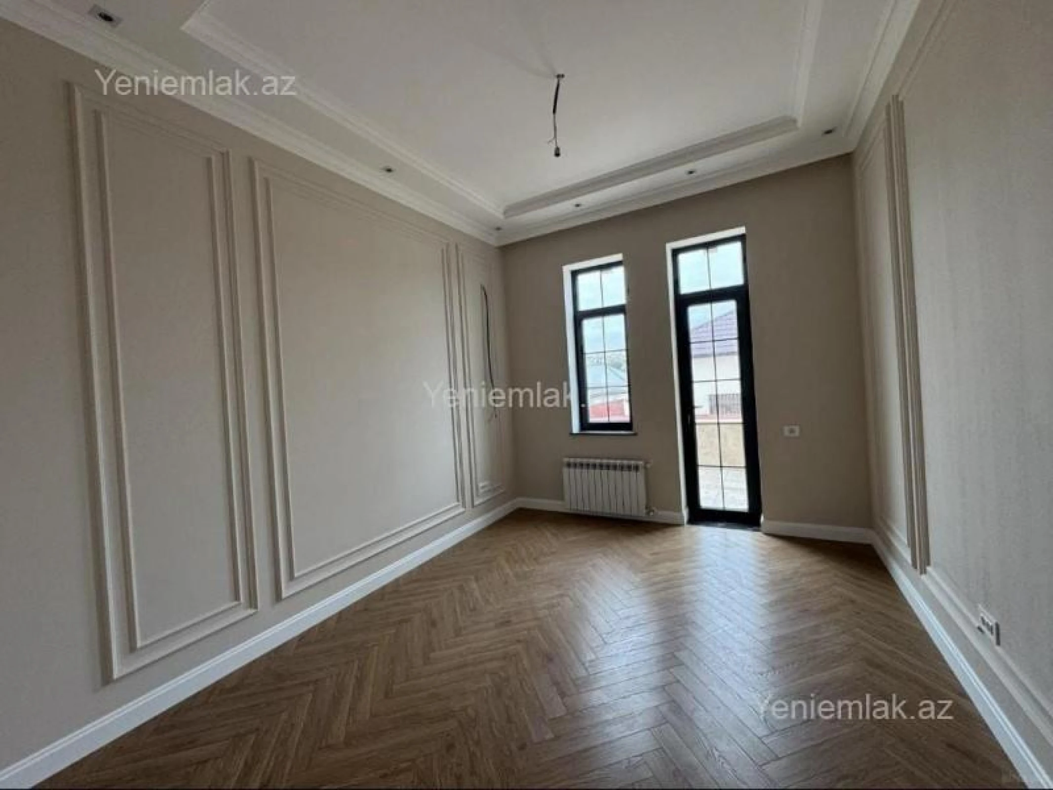 Satılır 8 otaqlı həyət evi 335 m²