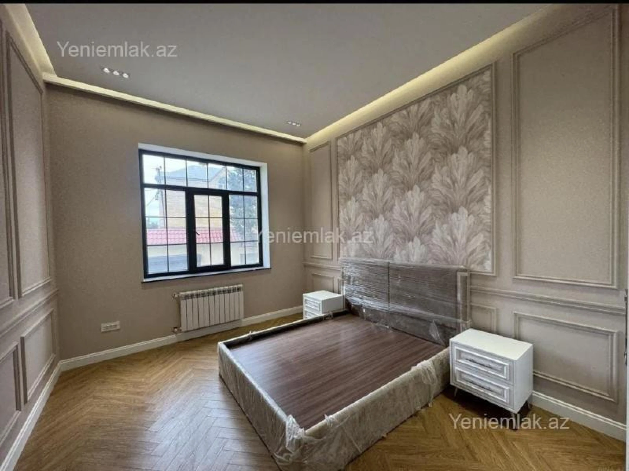 Satılır 8 otaqlı həyət evi 335 m²