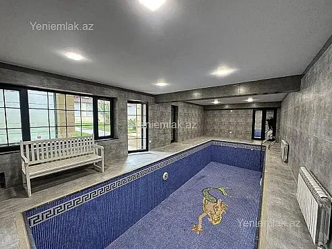 Satılır 8 otaqlı həyət evi 335 m²