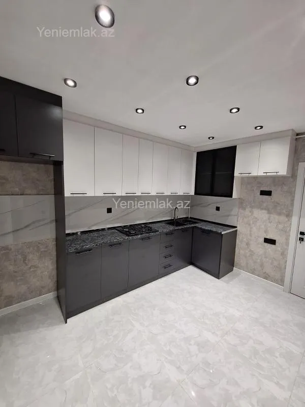 Satılır 2 otaqlı köhnə tikili 55 m²