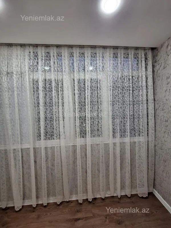 Satılır 2 otaqlı köhnə tikili 55 m²