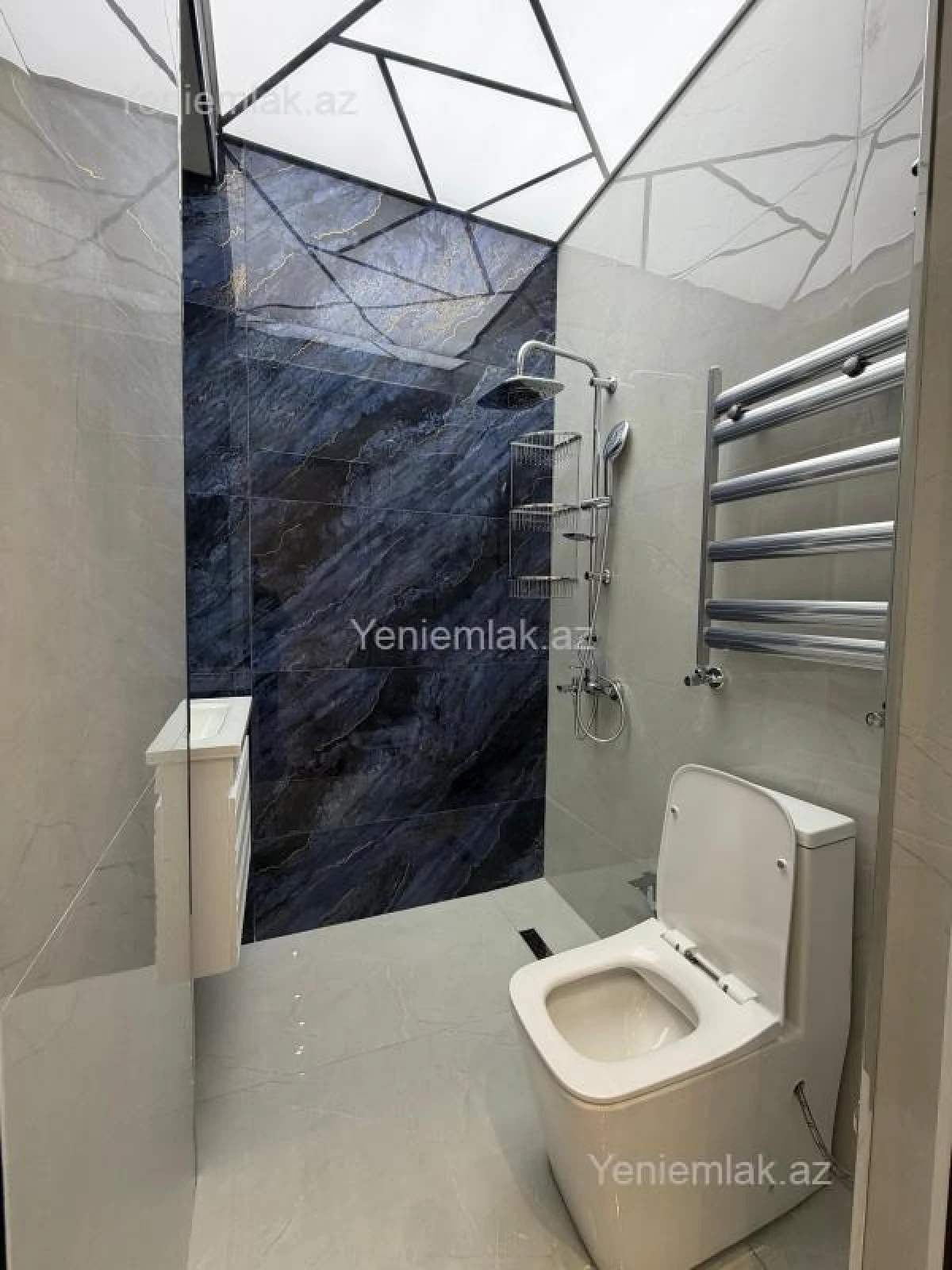 Satılır 3 otaqlı yeni tikili 115 m²