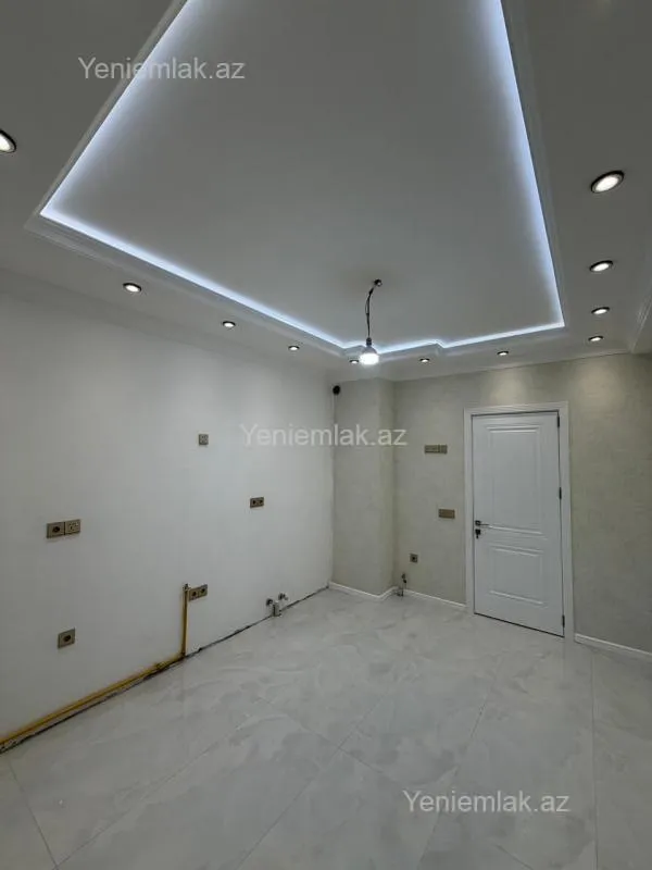 Satılır 3 otaqlı yeni tikili 115 m²