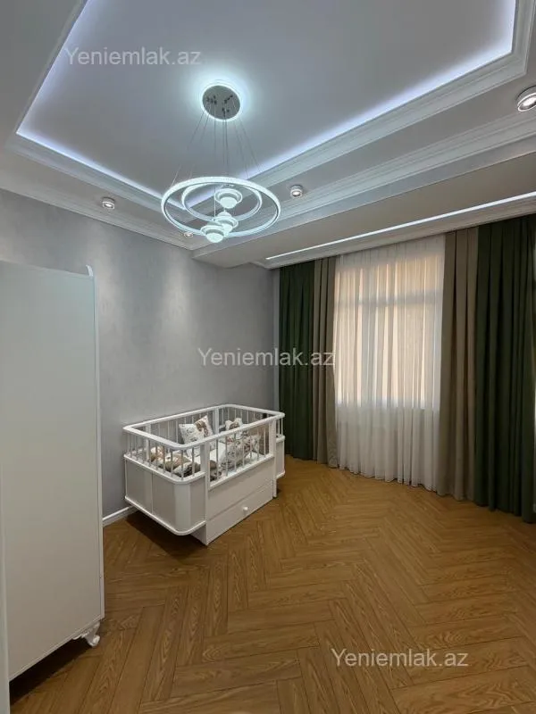 Satılır 3 otaqlı yeni tikili 115 m²