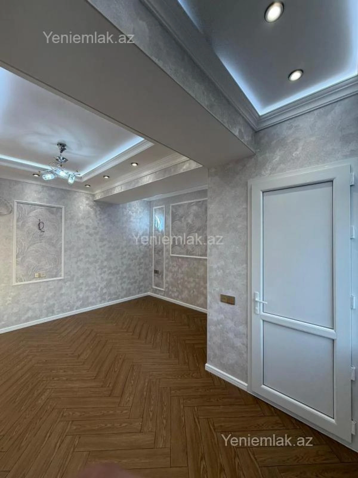 Satılır 3 otaqlı yeni tikili 115 m²