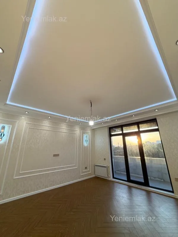 Satılır 3 otaqlı yeni tikili 115 m²