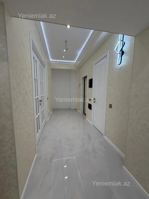 Satılır 3 otaqlı yeni tikili 115 m²