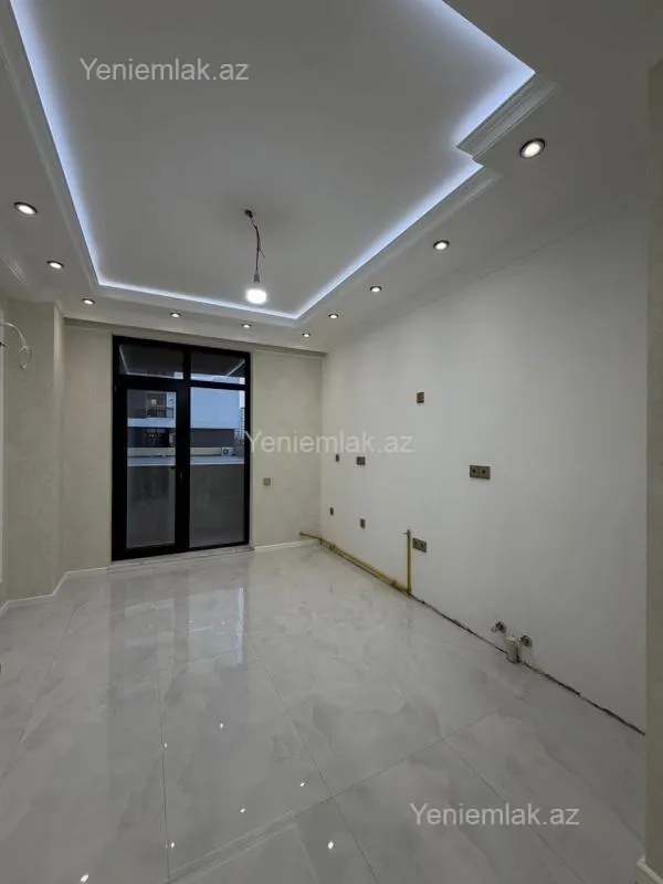 Satılır 3 otaqlı yeni tikili 115 m²