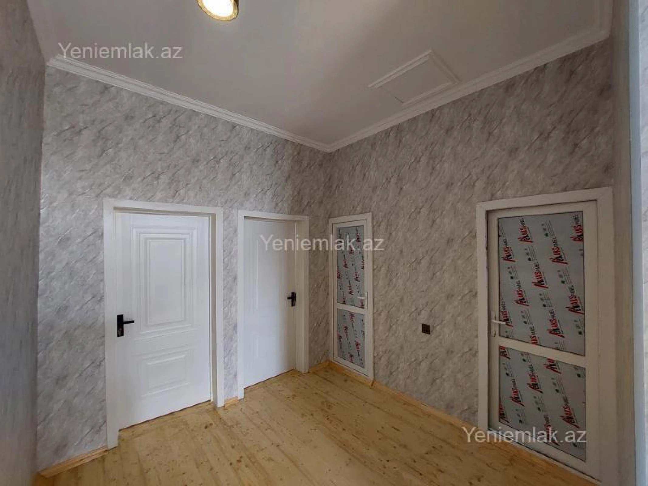 Satılır 4 otaqlı həyət evi 100 m²