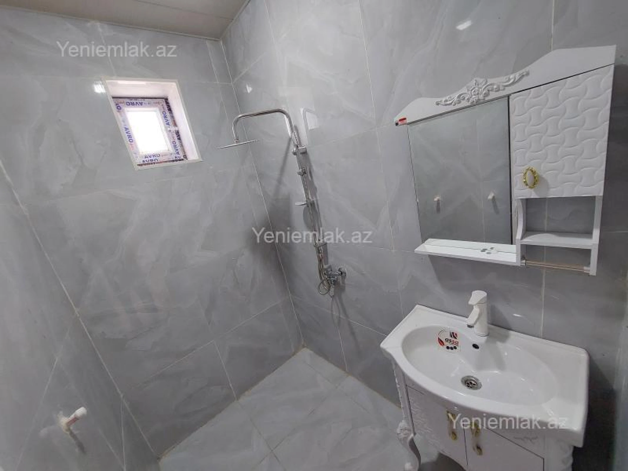 Satılır 4 otaqlı həyət evi 100 m²