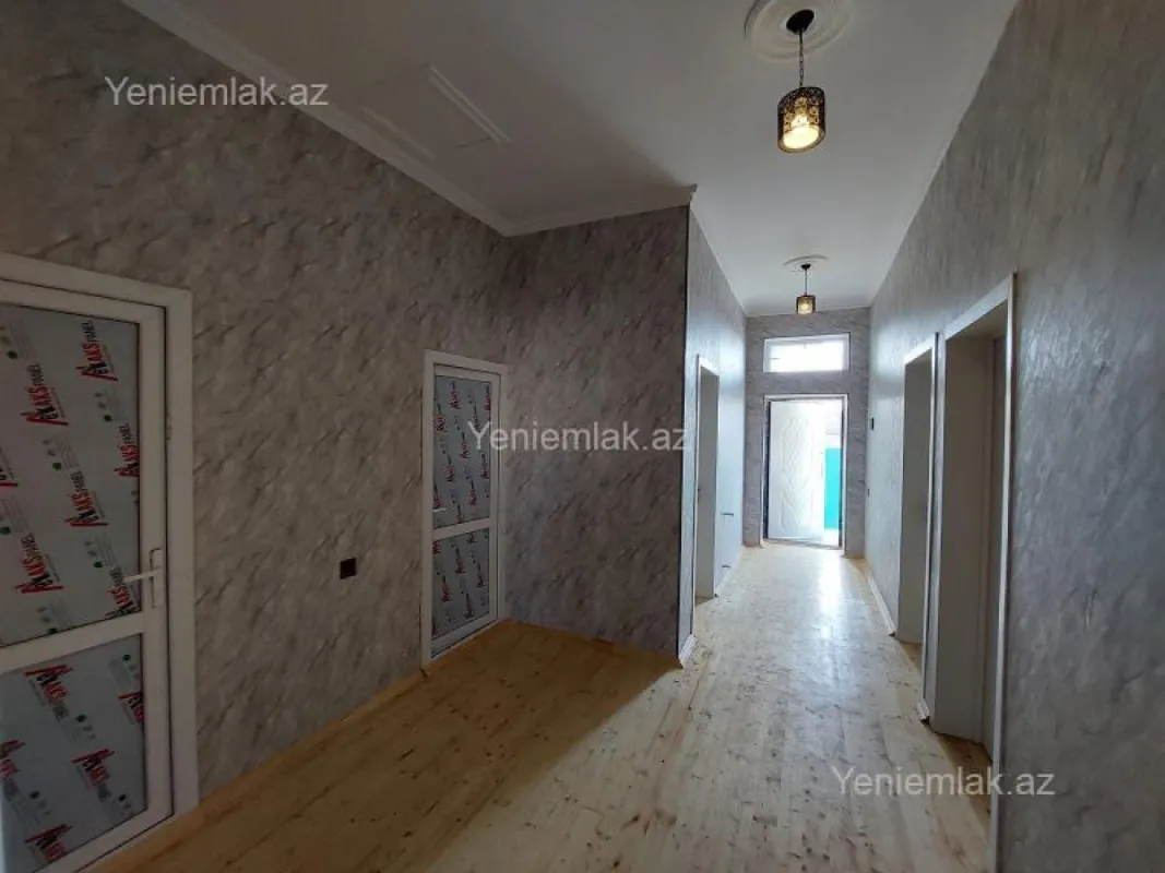 Satılır 4 otaqlı həyət evi 100 m²