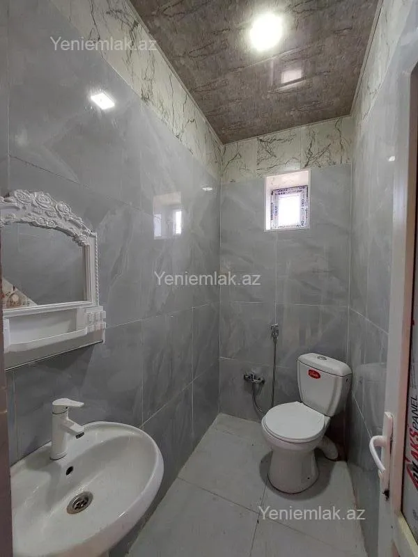 Satılır 4 otaqlı həyət evi 100 m²