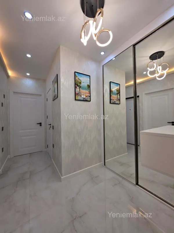 Satılır 2 otaqlı köhnə tikili 65 m²