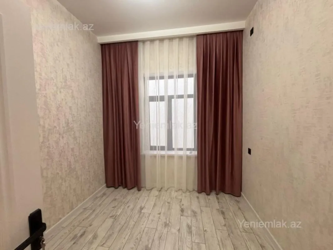 Satılır 4 otaqlı həyət evi 135 m²
