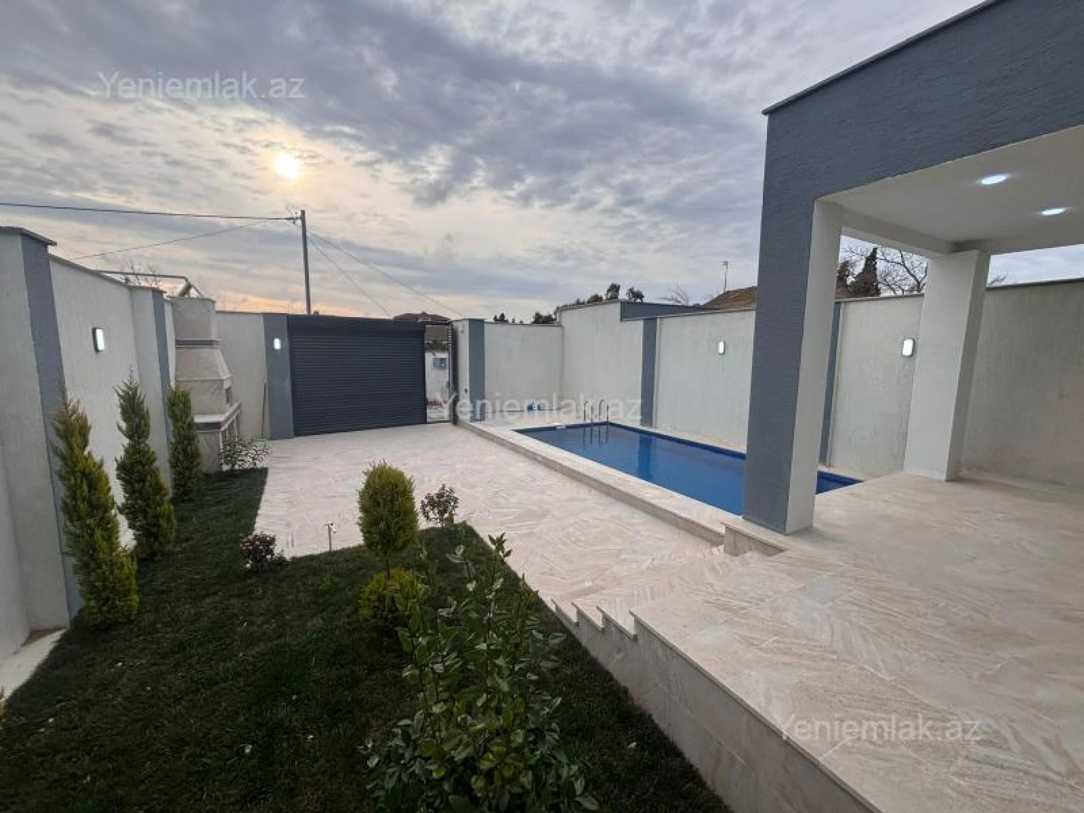 Satılır 4 otaqlı həyət evi 135 m²