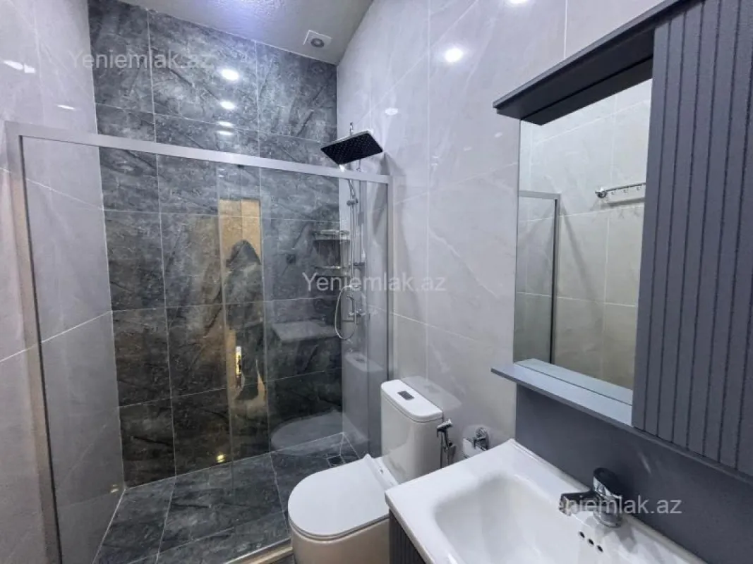 Satılır 4 otaqlı həyət evi 135 m²