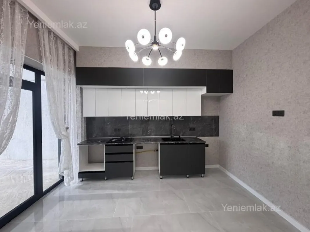 Satılır 4 otaqlı həyət evi 135 m²