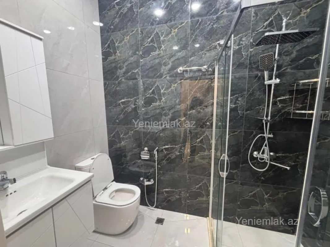 Satılır 4 otaqlı həyət evi 150 m²